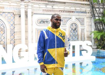 When did Mayweather start boxing and when did he retire as professional?