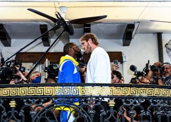 Why was the Floyd Mayweather vs Logan Paul fight delayed?