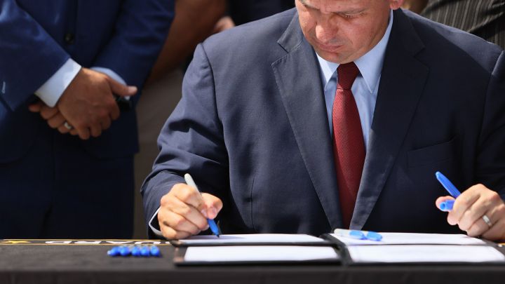 $1,000 Florida stimulus check for teachers and first responders: how to claim it