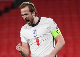 Grealish eyeing up England team-mate Kane