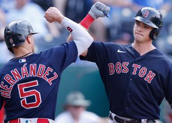 Red Sox jump to first place, Padres win without Tatis