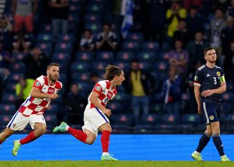 Group D: scores, standings and teams through to last 16