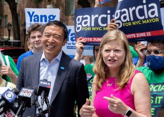 What is a primary election?