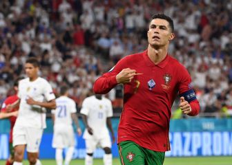 Ronaldo equals Daei's international goals record