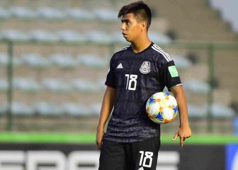 Official: Efraín Álvarez commits to Mexico national team