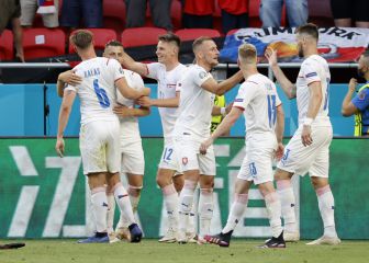 Delight for Czech Republic against 10 man Netherlands