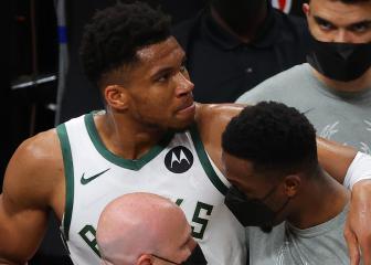 Bucks await update on severity of Giannis injury