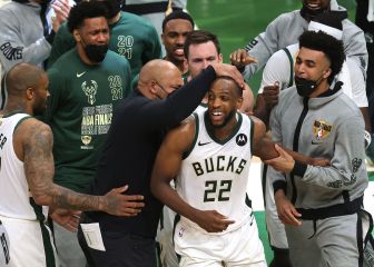 Bucks' Khris Middleton matches LeBron playoff record