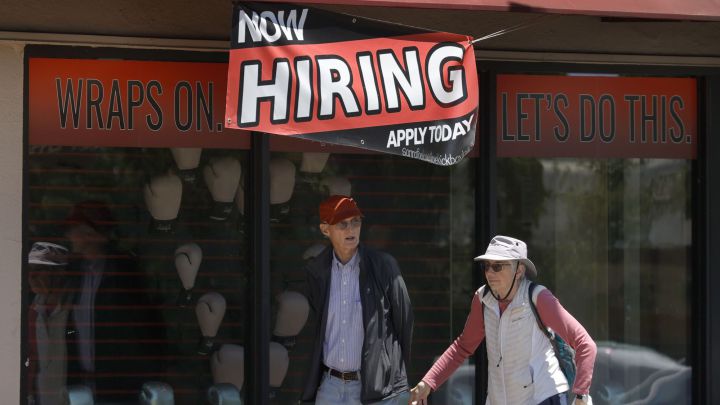 What states have ended federal unemployment benefits and are more people working?