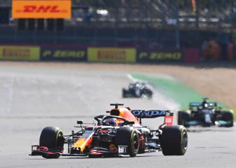 F1 sprint race: Verstappen beats Hamilton in inaugural race