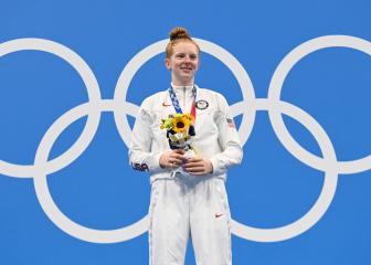 Tokyo Olympics: 17-year-old Jacoby wins gold in the 100m breaststroke