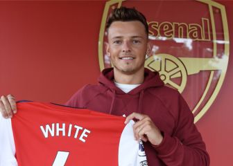Arsenal signs Ben White from Brighton
