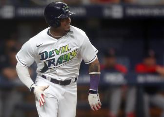 Rays beat Red Sox to move top; Mets win in Báez debut