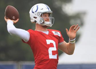 Colts QB Wentz could be out for 12 weeks after foot surgery