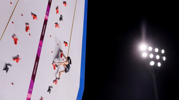 How does sport climbing work at the Olympics? Rules, format and score system