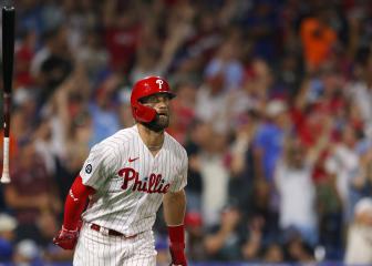 Phillies move past Mets into first place, Brewers edge Giants