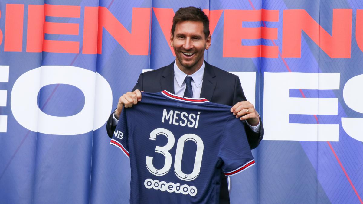 Real Madrid chief Pérez denies role in Messi's Barcelona exit - AS.com