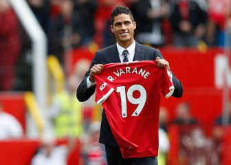 Varane completes first training with Manchester United