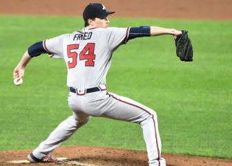 Braves' Fried tosses first complete-game shutout; Royals make history