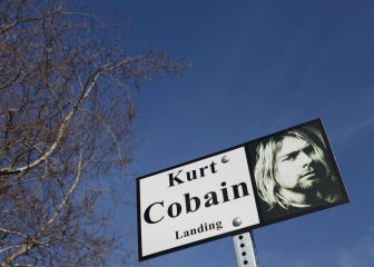 Nirvana’s baby suing the band for child pornography