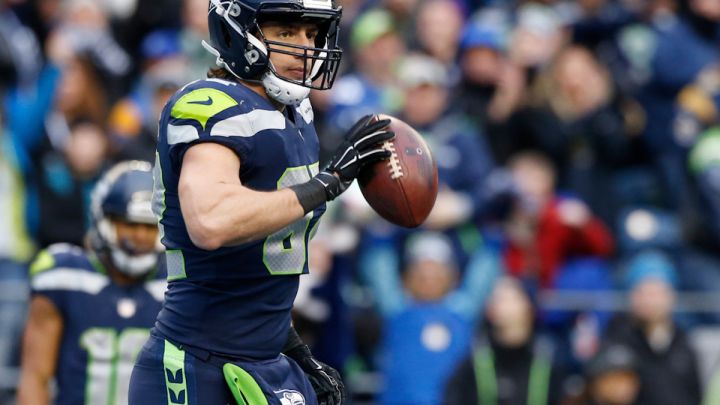 Luke Willson announces retirement from NFL a day after re-signing with Seahawks
