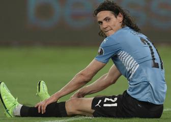 Uruguay cancel Cavani call-up amid Man Utd travel fears