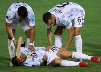 Lionel Messi tackled by Luis Martinez in 