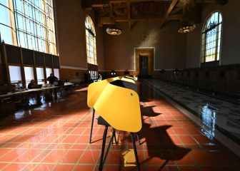 How do I vote in the 2021 California recall election?