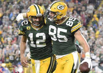 Aaron and Aaron give Green Bay first win of season