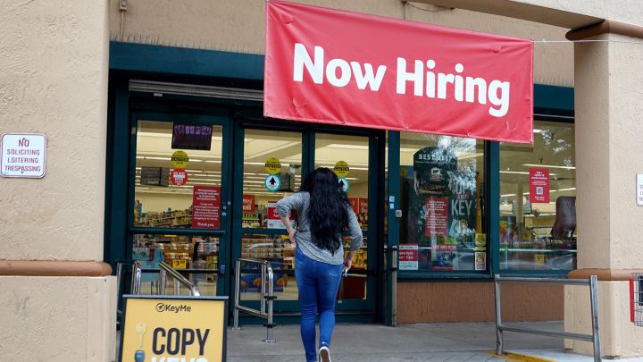 Unemployment benefits: is the end of payments helping people find work?
