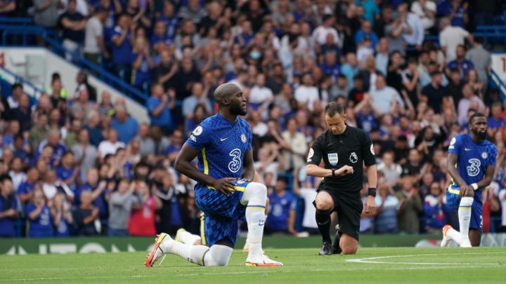 Lukaku questions effectiveness of taking the knee following team-mate Alonso's doubts