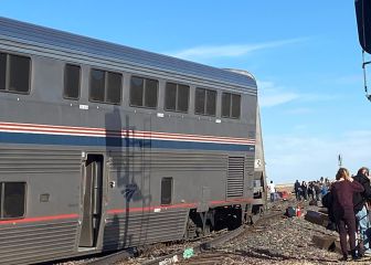 What caused the Amtrak train derailment?