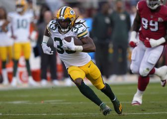Packers RB Jones will play with father's ashes in pocket of jersey