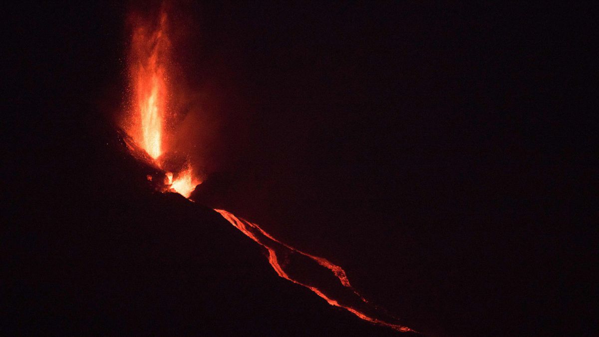 Erupce sopky La Palma dnes: evakuace, možná tsunami a živé aktualizace