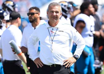 Jags owner Kahn says head coach Meyer must earn trust of team