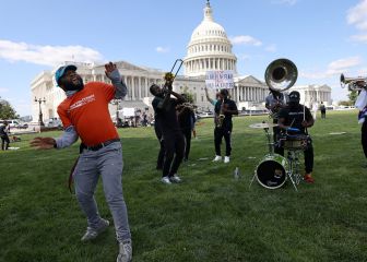 Can you get a Social Security Card with a green card?