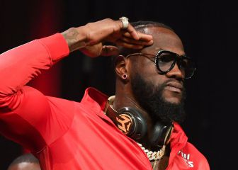 What is Deontay Wilder's boxing record?
