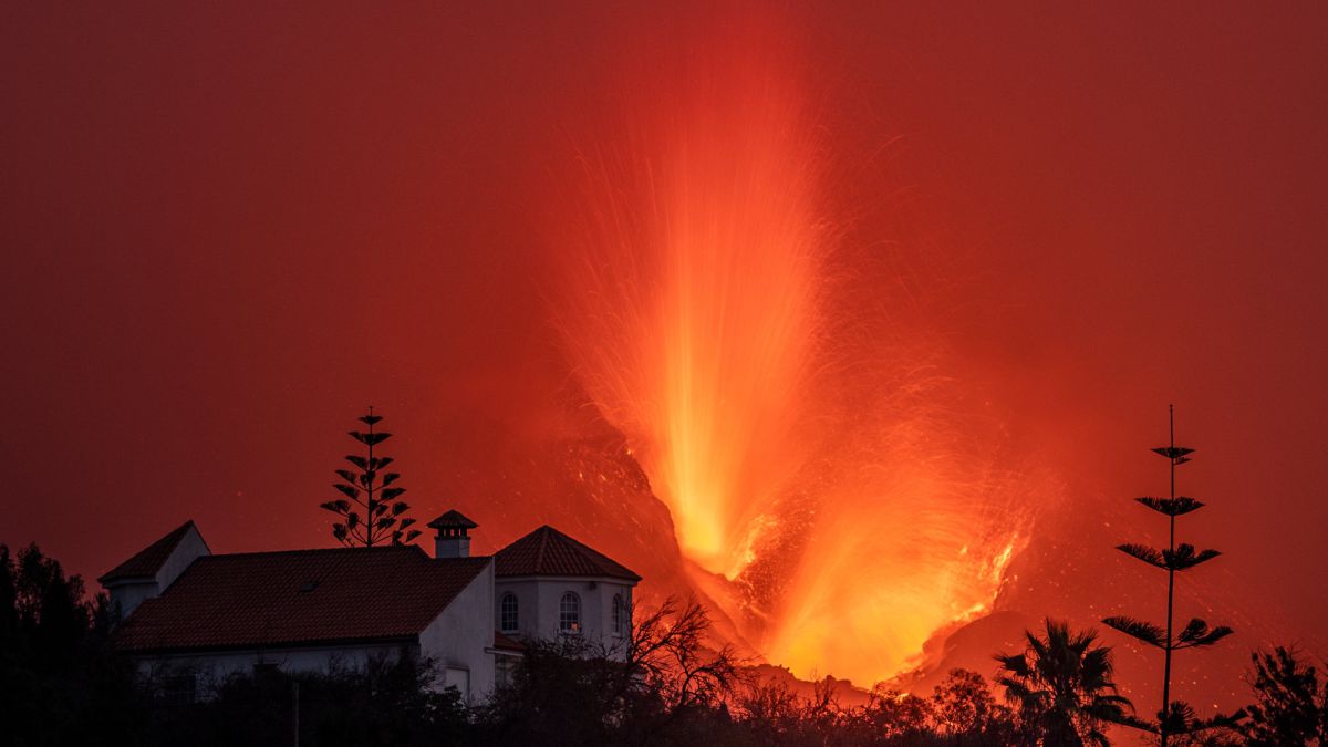 La Palma volcano eruption today: possible tsunami and earthquakes | Canary Islands live updates - Vimarsana News