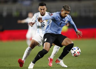 Barcelona's Araújo suffers hamstring injury with Uruguay