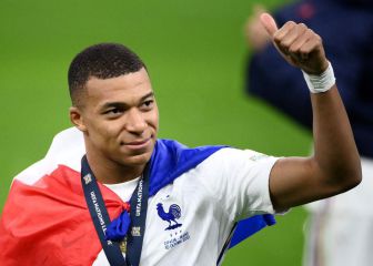 PSG make one last push to convince Mbappé to stay