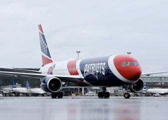 Do NFL teams have their own planes?