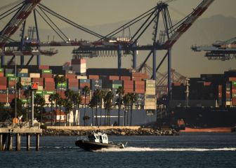 Global supply chain crisis sees port delays double