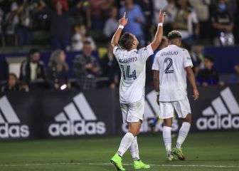 Javier Hernández scores 15th goal in Major League Soccer