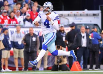Dallas' QB is leading them to the playoffs; still, he needs better support from his coaches