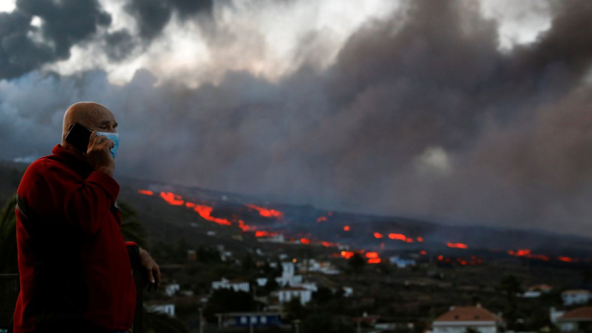 -%20The%20amount%20of%20lava%20entering%20the%20sea%20has%20been%20increasing%20since%20the%201950s%20due%20to%20volcanic%20activity%20in%20Mexico