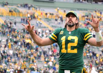 Green Bay Packers take on the undefeated Arizona Cardinals