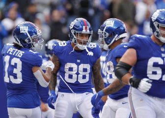 Who plays on Monday night football? NFL Week 8