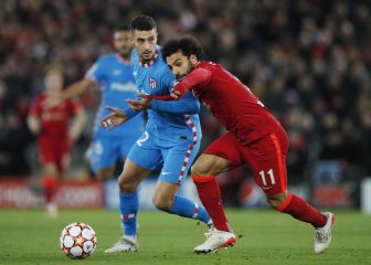 Liverpool win group with victory over 10-man Atlético