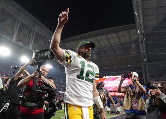 Aaron Rodgers and his vaccination tale