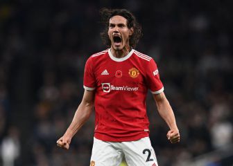 Barcelona considering Cavani as cover for Sergio Agüero